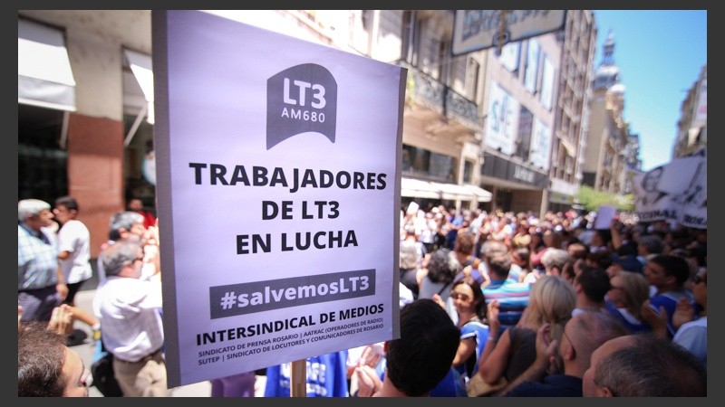 La nutrida movilización en respaldo a LT3. 