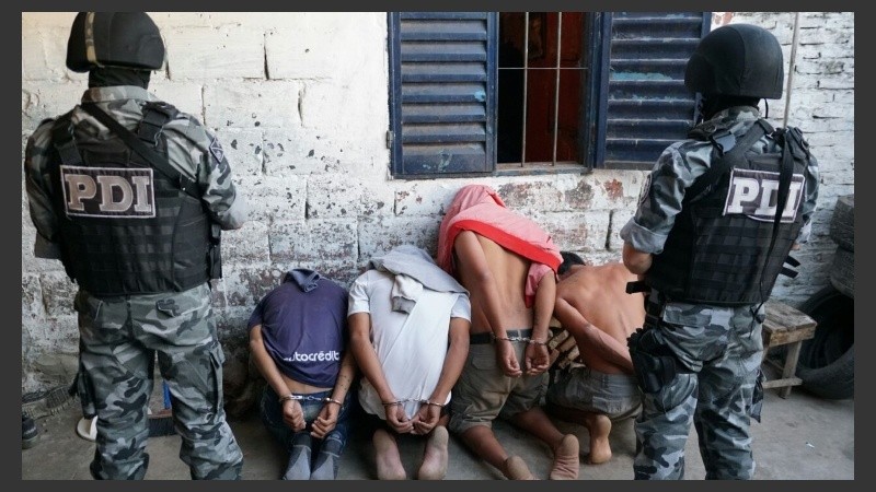 Los detenidos están sospechados de tener vínculos con los últimos crímenes.