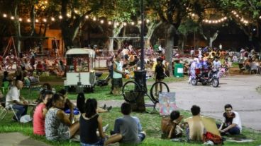 Los rosarinos participarán de un nuevo picnic nocturno.