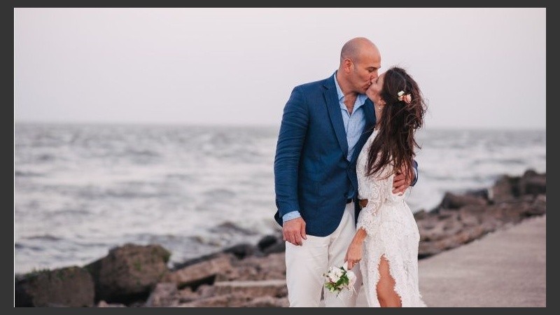 La pareja dio el sí en 2016 en una ceremonia en la ribera quilmeña. 