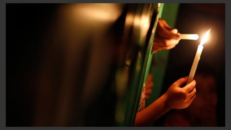 Sin luz con un calor extremo. 