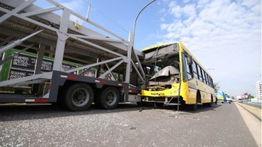 El choque ocurrió en Alberdi y Carballo.