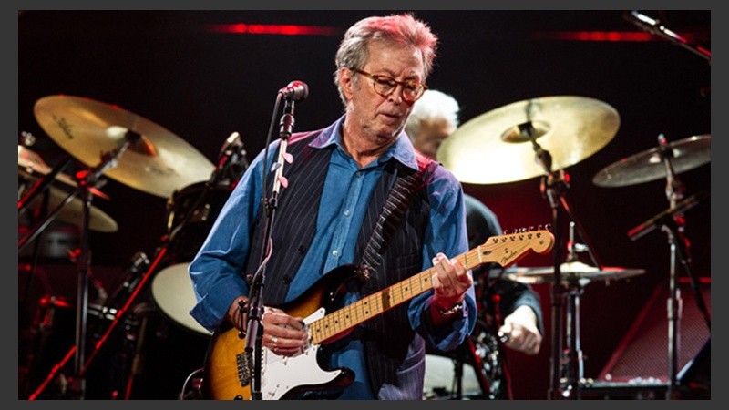 Lo que se siente es un zumbido, silbido, latidos o golpes en los oídos que solo escucha quien lo padece.