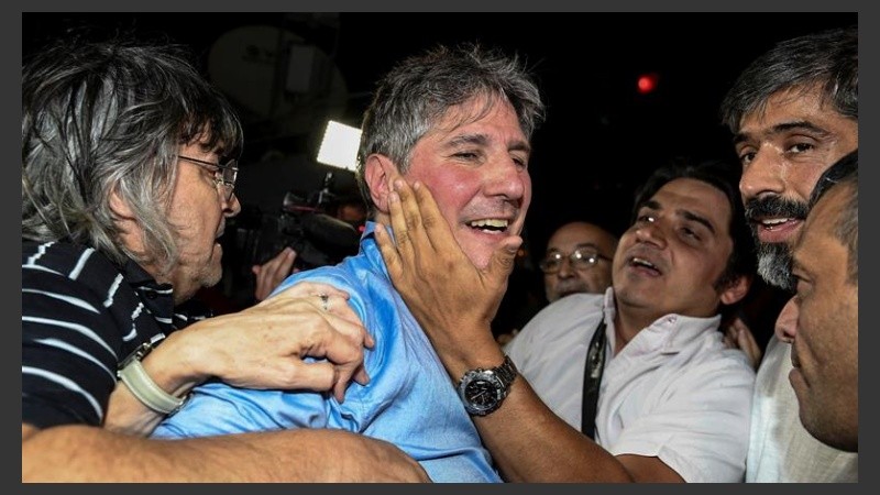 El ex vicepresidente al salir del penal federal de Ezeiza el viernes por la noche.