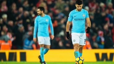 Según la crónica, Sergio Agüero no pesó en el área del local".