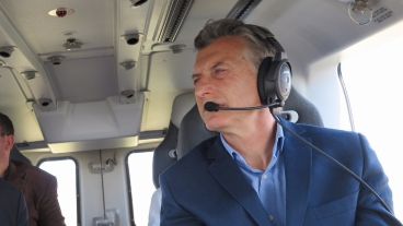 El mandatario regresa a la Capital después de varios días.