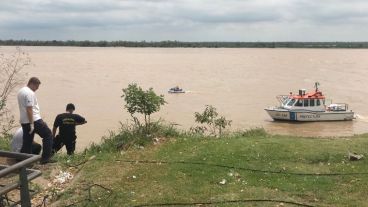El chaleco salvavidas debe ser imprescindible a la hora de ir al río.