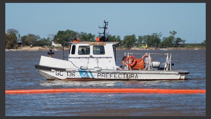 El cadáver fue retirado del agua frente a la zona norte de Rosario.