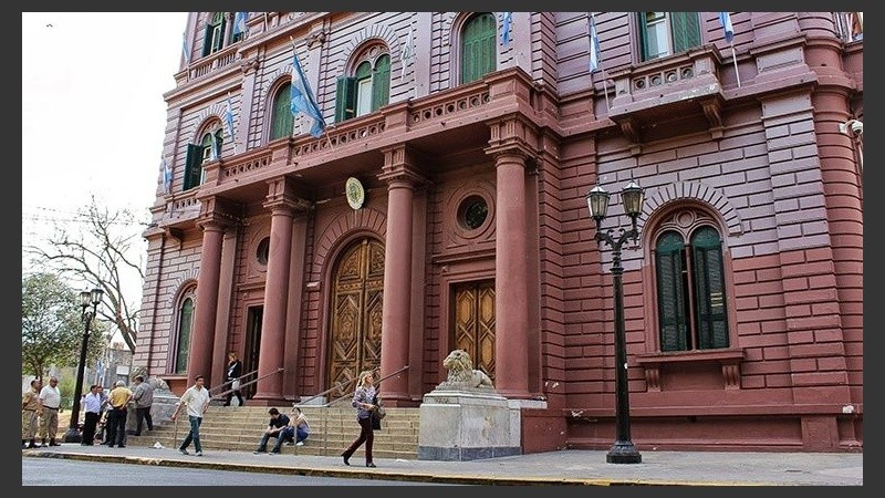 Los empleados municipales, atentos al comienzo de la negociación paritaria.