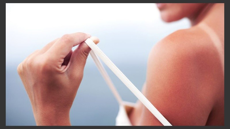 Más allá del bronceador, hay que usar siempre protector solar.