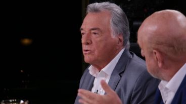 Barrionuevo en la mesa de Mirtha.