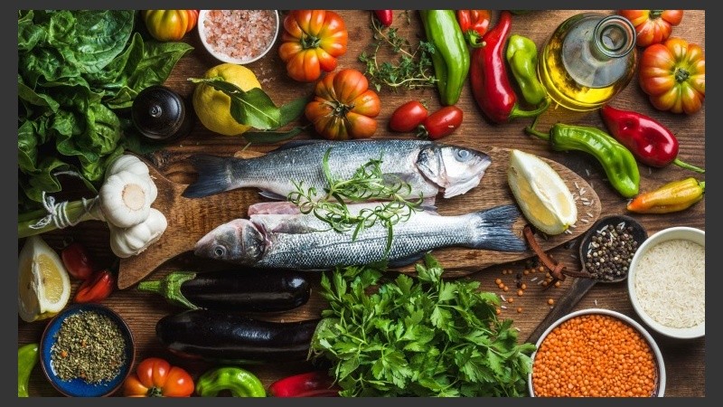 Este tipo de alimentación parece ayudar a las personas mayores a mantener su fuerza muscular, su actividad, su peso y sus niveles de energía.