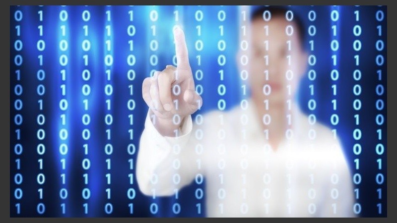 El mismo ofrece la posibilidad de hacerlo tanto en forma presencial como a distancia.