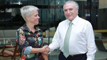 Cristiane Brasil con el presidente brasileño, Michel Temer.