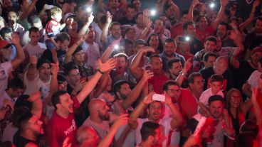 Los hinchas leprosos disfrutaron y no pararon de alentar.