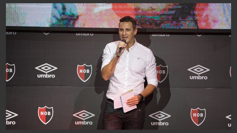 Ciro Seisas estuvo a cargo de la presentación.