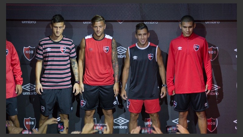 Otro de los nuevos modelos para los hinchas leprosos.