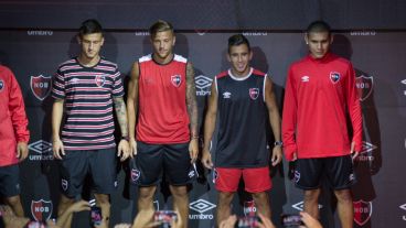 Otro de los nuevos modelos para los hinchas leprosos.