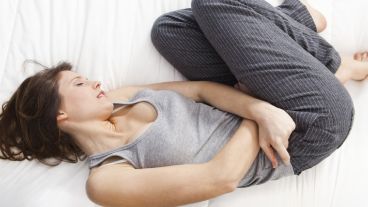 La mujer con dolor pelviano crónico tiene que consultar.