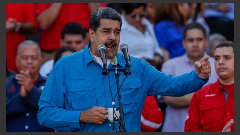Maduro contrapuso sus políticas a las de la Argentina.