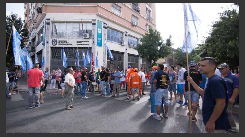 La conciliación obligatoria se dictó este miércoles en la sede del Ministerio de Trabajo provincial.
