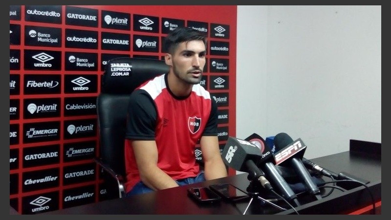 El defensor firmó contrato hasta junio de 2019.