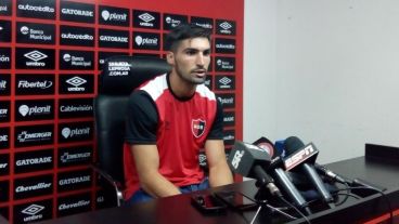 El defensor firmó contrato hasta junio de 2019.