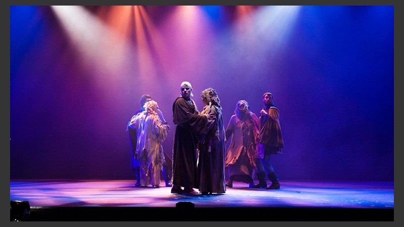 Se cursa los jueves de 18:30 a 22:30 en la UAI.