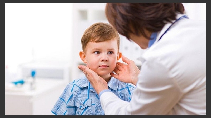 La amigdalitis es la inflamación de las amígdalas.