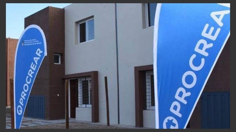 La ministra María Eugenia Bielsa anunció que en septiembre iniciarán las líneas de crédito hipotecario