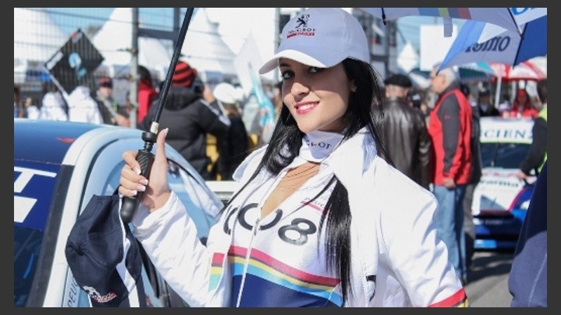 ¿Adiós a las promotoras en el Autódromo de Rosario?