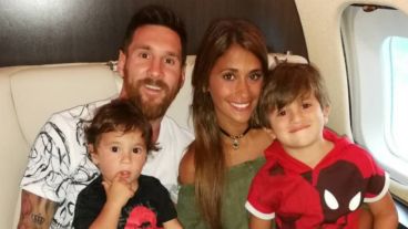 !Se viene el quinto! Messi, Antonela, Thiago y Mateo esperan a Ciro.