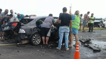 Una terrible imagen del accidente del sábado entre Rosario y Victoria.