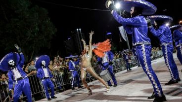 Ñaró Pererí, Los Herederos, Percusión Oeste, Ebacoi, son algunas de las comparsas participantes.