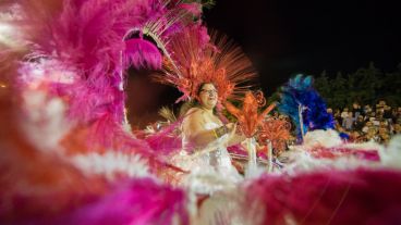 Baile, música y mucho color en el corsódromo del Parque Scalabrini Ortíz. (Alan Monzón/Rosario3.com)