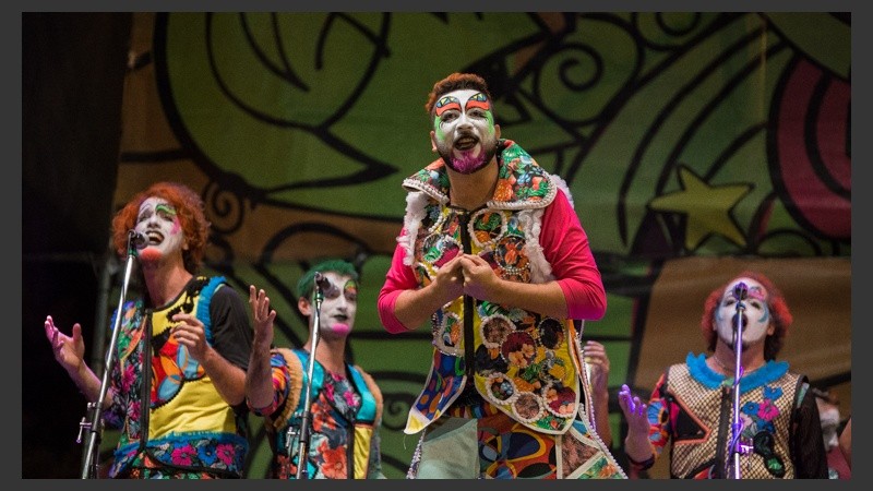 Baile, música y mucho color en el corsódromo del Parque Scalabrini Ortíz. (Alan Monzón/Rosario3.com)