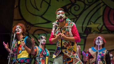 Baile, música y mucho color en el corsódromo del Parque Scalabrini Ortíz. (Alan Monzón/Rosario3.com)
