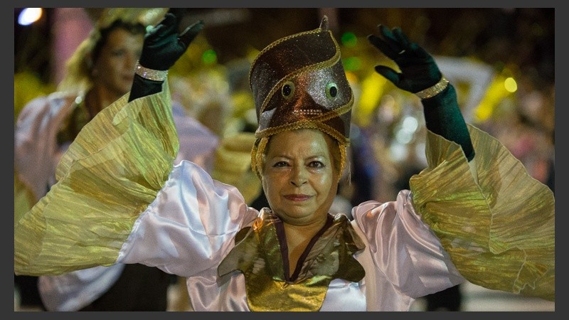 Baile, música y mucho color en el corsódromo del Parque Scalabrini Ortíz. (Alan Monzón/Rosario3.com)