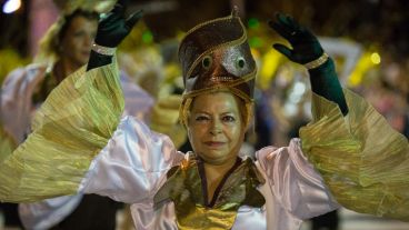 Baile, música y mucho color en el corsódromo del Parque Scalabrini Ortíz. (Alan Monzón/Rosario3.com)