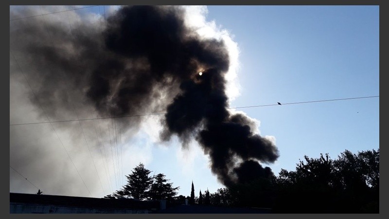 La humareda preocupó a los vecinos.