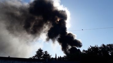 La humareda preocupó a los vecinos.
