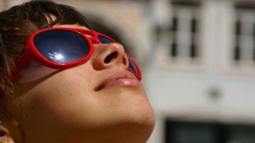 Un sol inmenso en todos los reflejos.