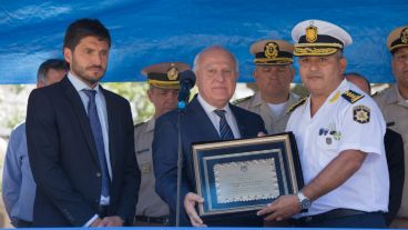 José Luis Amaya fue quien dejó el cargo. Recibió una plaqueta en el acto.