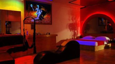 Los moteles aumentan su actividad con los enamorados que festejan su día.