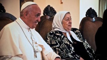 El Papa dio una nueva muestra de respaldo a Hebe de Bonafini.