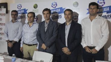 El Comité Ejecutivo de la Superliga encabezado por Mariano Elizondo.
