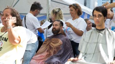 Entrelazate: la movida solidaria en plaza Pringles.