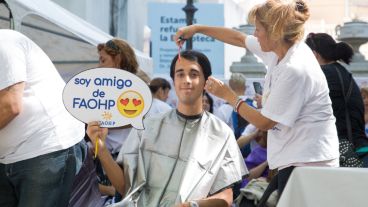 Entrelazate: la movida solidaria en plaza Pringles.