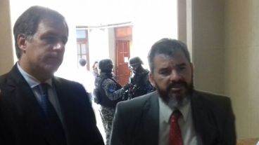 Los funcionarios judiciales al término de la audiencia.