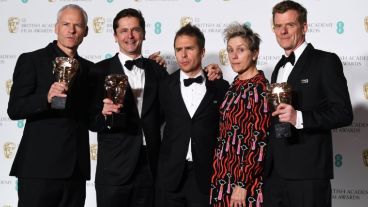 El director Martin McDonagh, el productor Peter Czernin, Sam Rockwell, Frances McDormand y el productor Graham Broadbent.